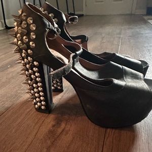 Jeffrey Campbell size 8 spike platform heels